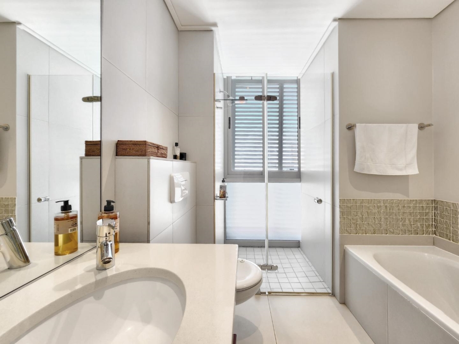 2 Bedroom Property for Sale in Green Point Western Cape